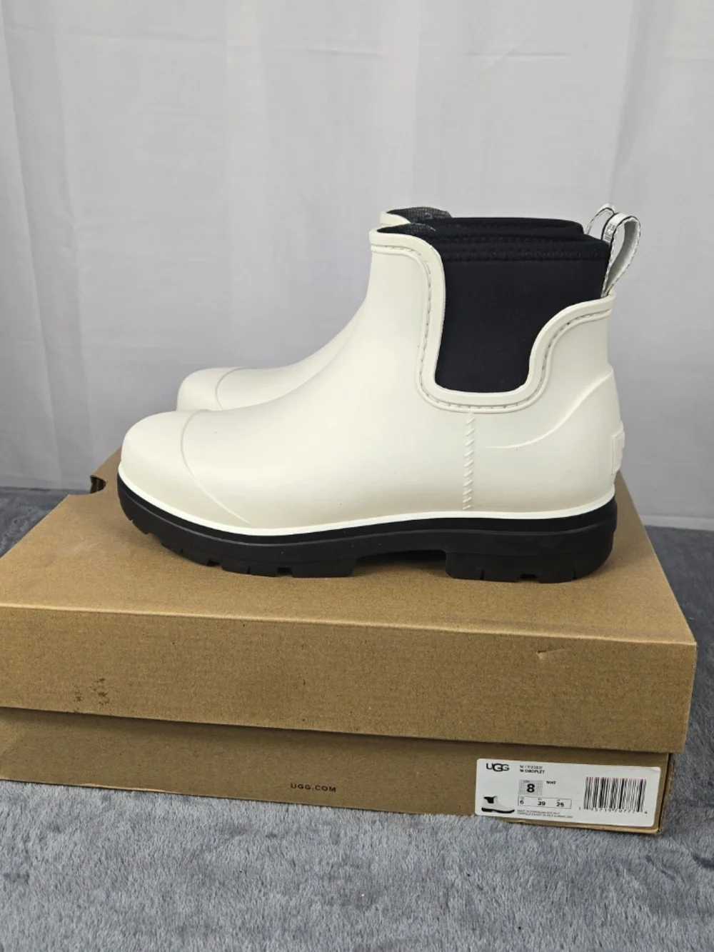 Ugg low Rain boots with fur inside Brand new